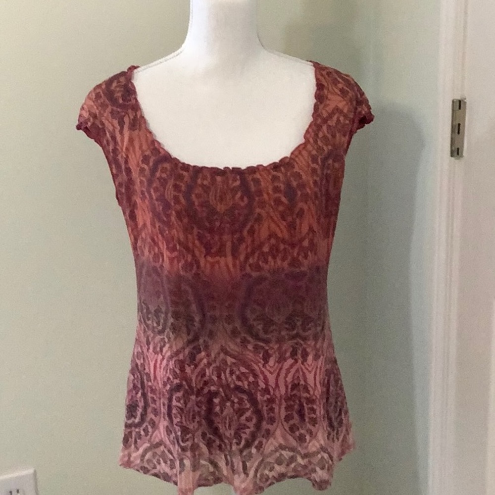 ❤️AXCESS, cap sleeve, scoop neck top, size Medium, fits more like a large.